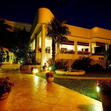 Villa Fontana ซูโกชัน ภายนอก รูปภาพ